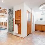 Yachtclub Otel 4*