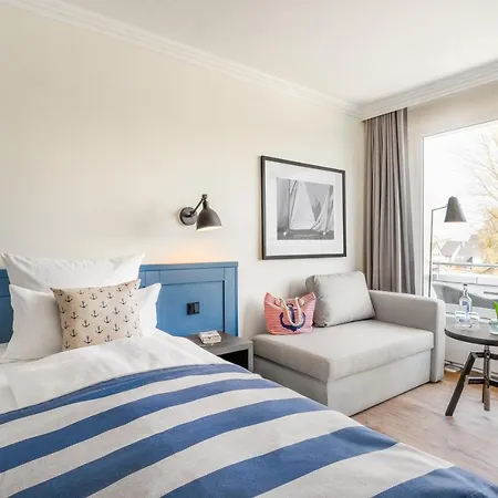 Yachtclub ホテル ティメンドルファー・シュトラント