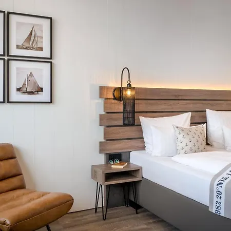 Hotell Yachtclub 4*