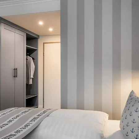 Hotell Yachtclub 4*