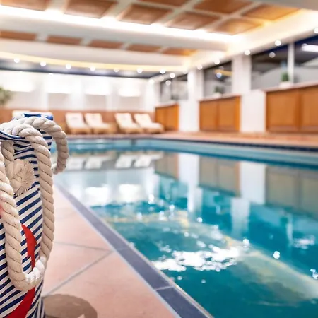 Yachtclub ティメンドルファー・シュトラント