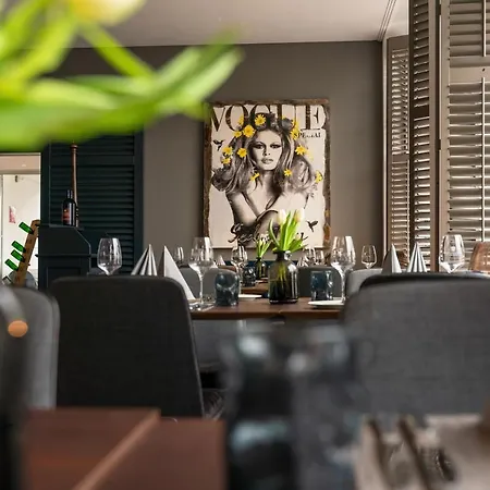 Hotell Yachtclub 4*