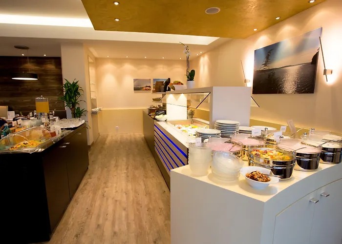 Yachtclub 4*